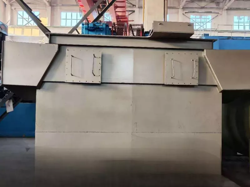 Vertical stirred mill